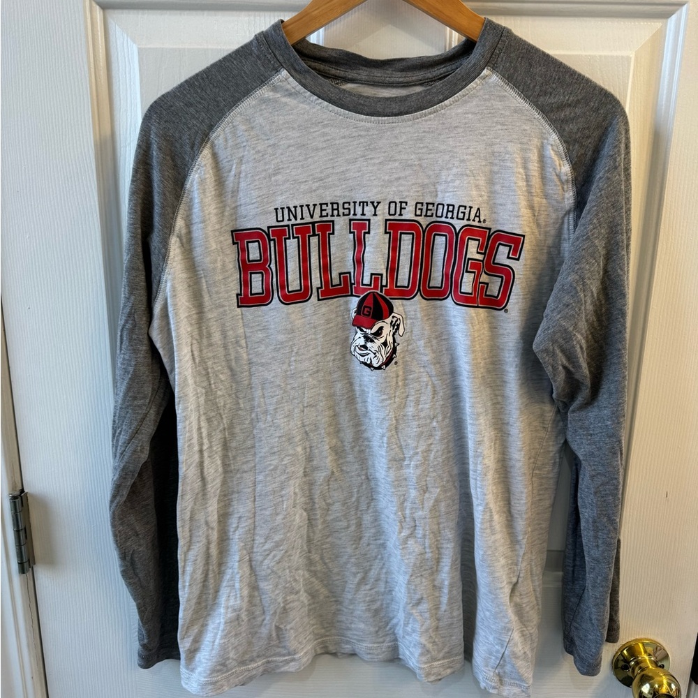 University Of Georgia Bulldogs Long Sleeve Shirt, Size Medium